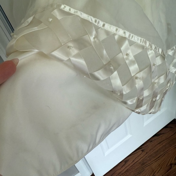 Formal Elegant Cream Sleeveless Girls Dress - Size 6t - Picture 8 of 9